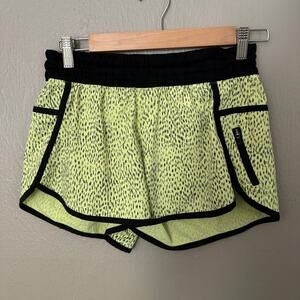 VICTORIA'S SECRET Tracker Short in Dottie Dash Clarity Yellow Black Size 6
